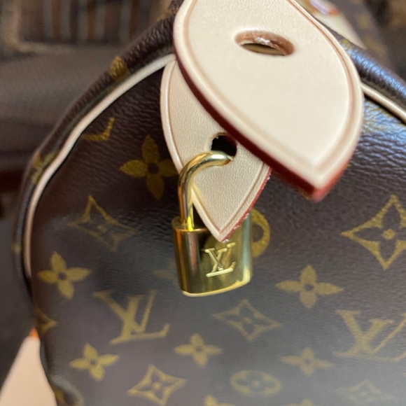 COPY - Brand New Authentic Louis Vuitton Speedy 35 Bag - Picture 5 of 10